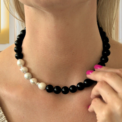 Bea wearing chunky agate and pearls necklace